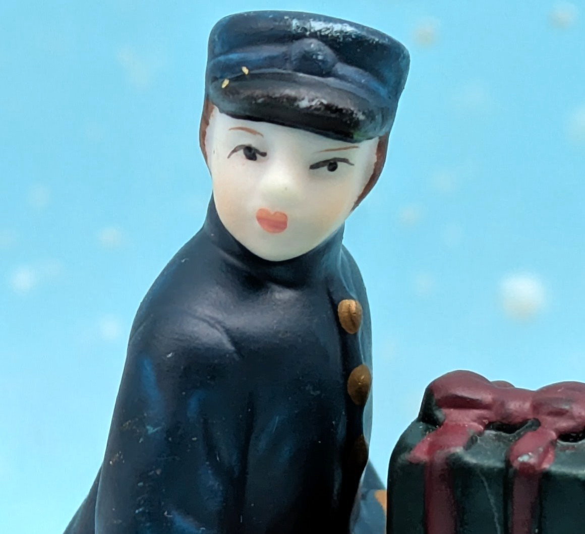 *PAINT LOSS Hershey’s Village baggage luggage porters porcelain LOOSE INV728