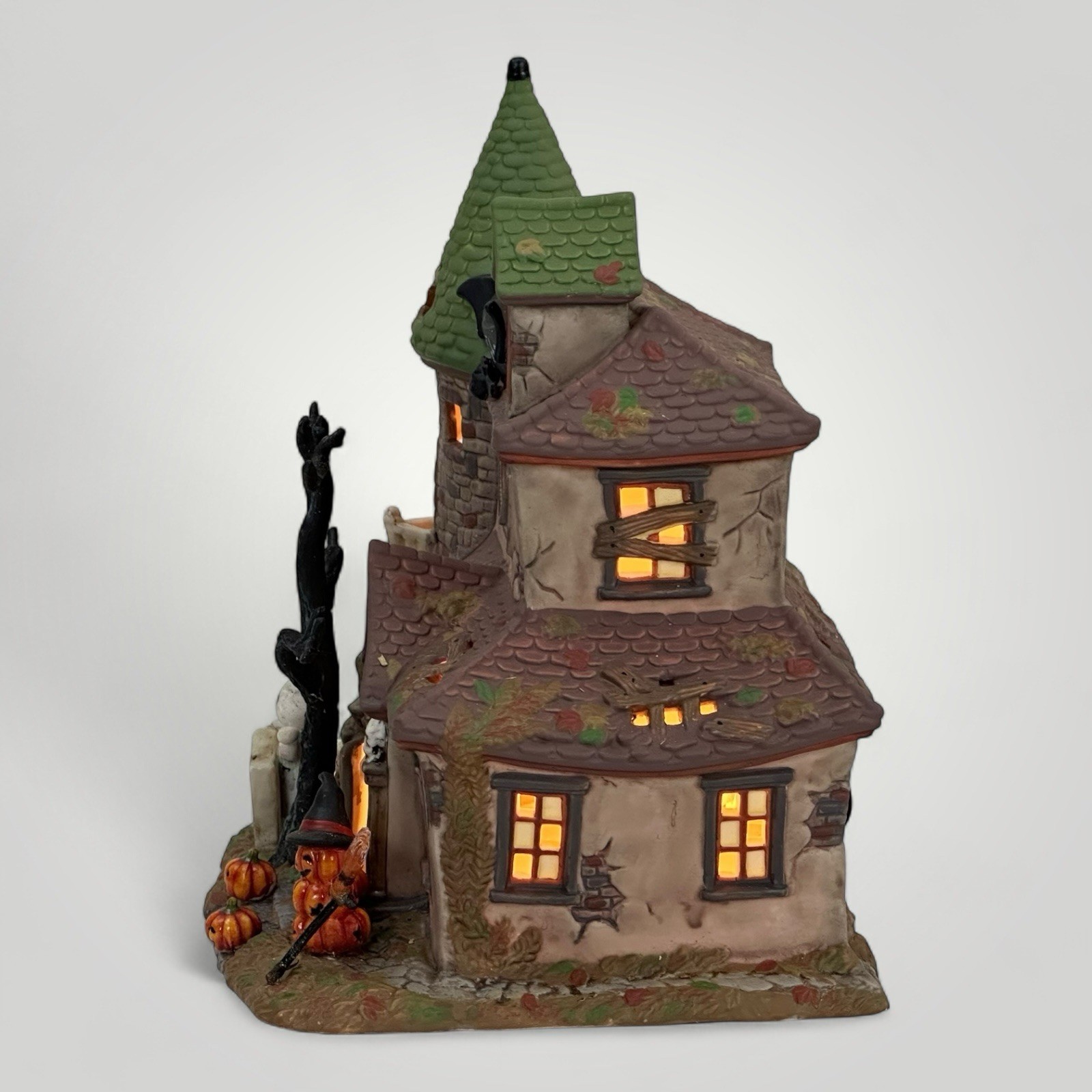 VTG O’Well Halloween Village Complete Set 2 Lighted Houses 6 Figures Box