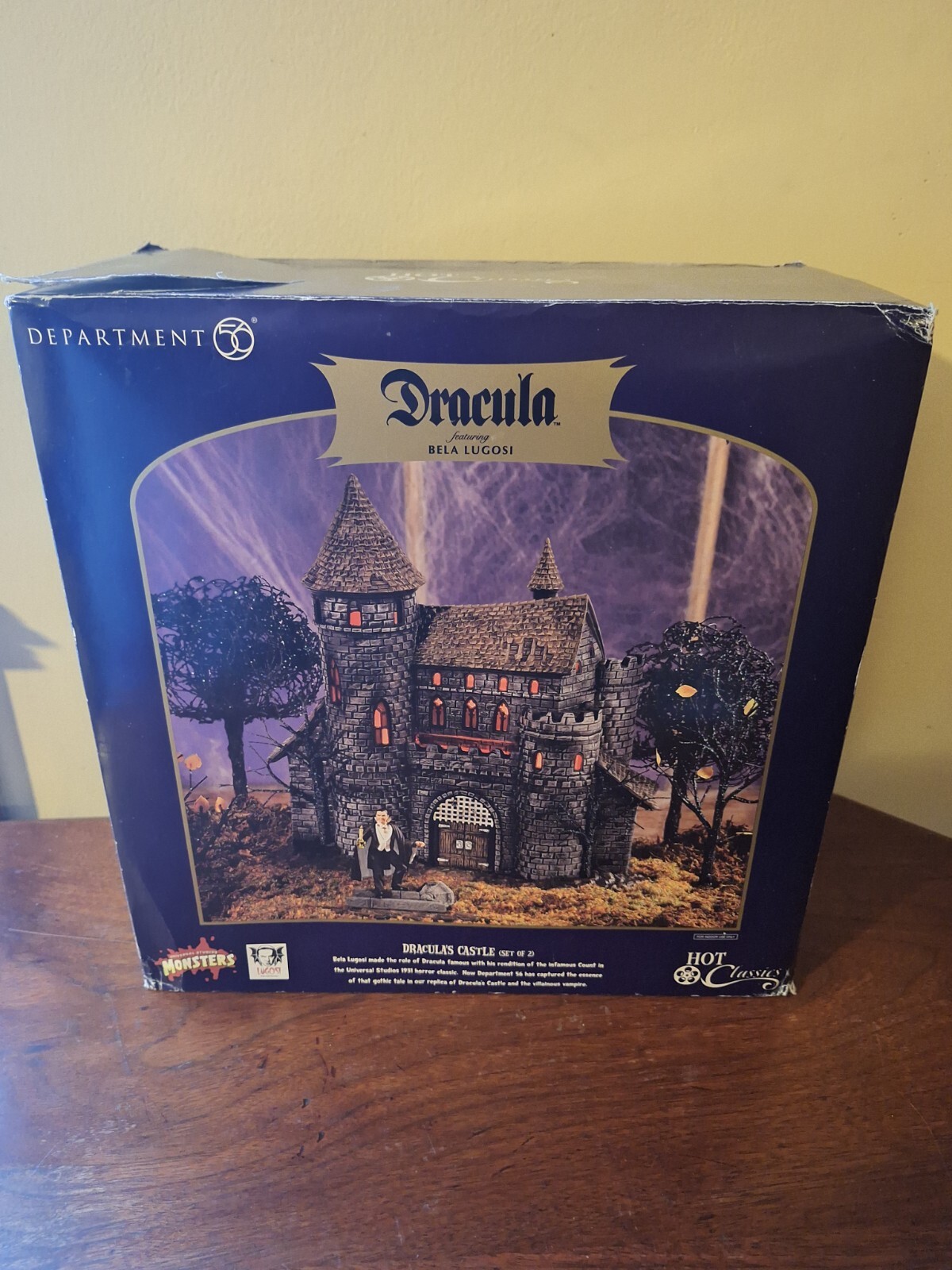 Department 56 Dracula’s Castle Bela Lugosi Monster Classics Halloween Hand Broke