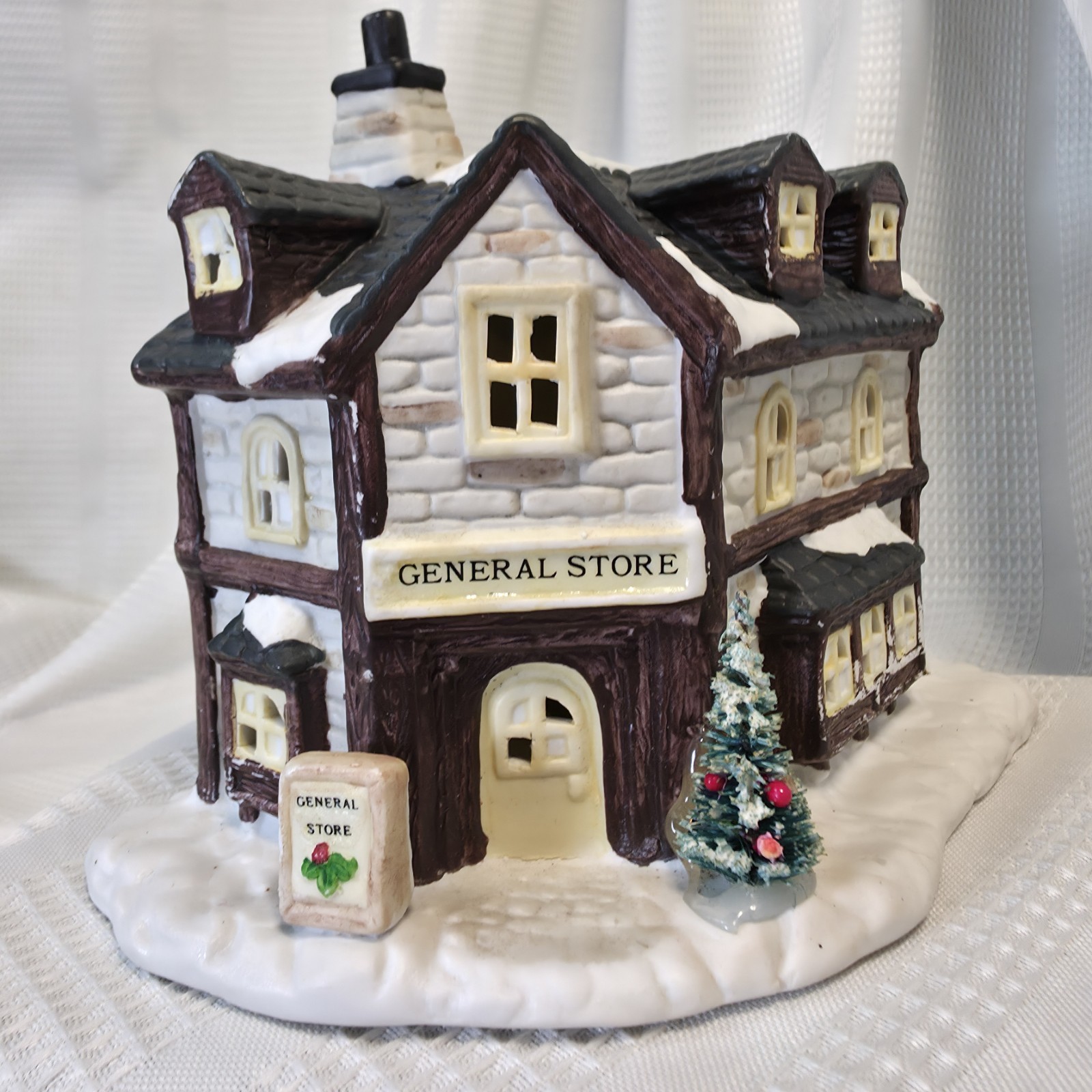 Christmas Village Seasonal Specialties General Store 1991 Hand Painted VTG