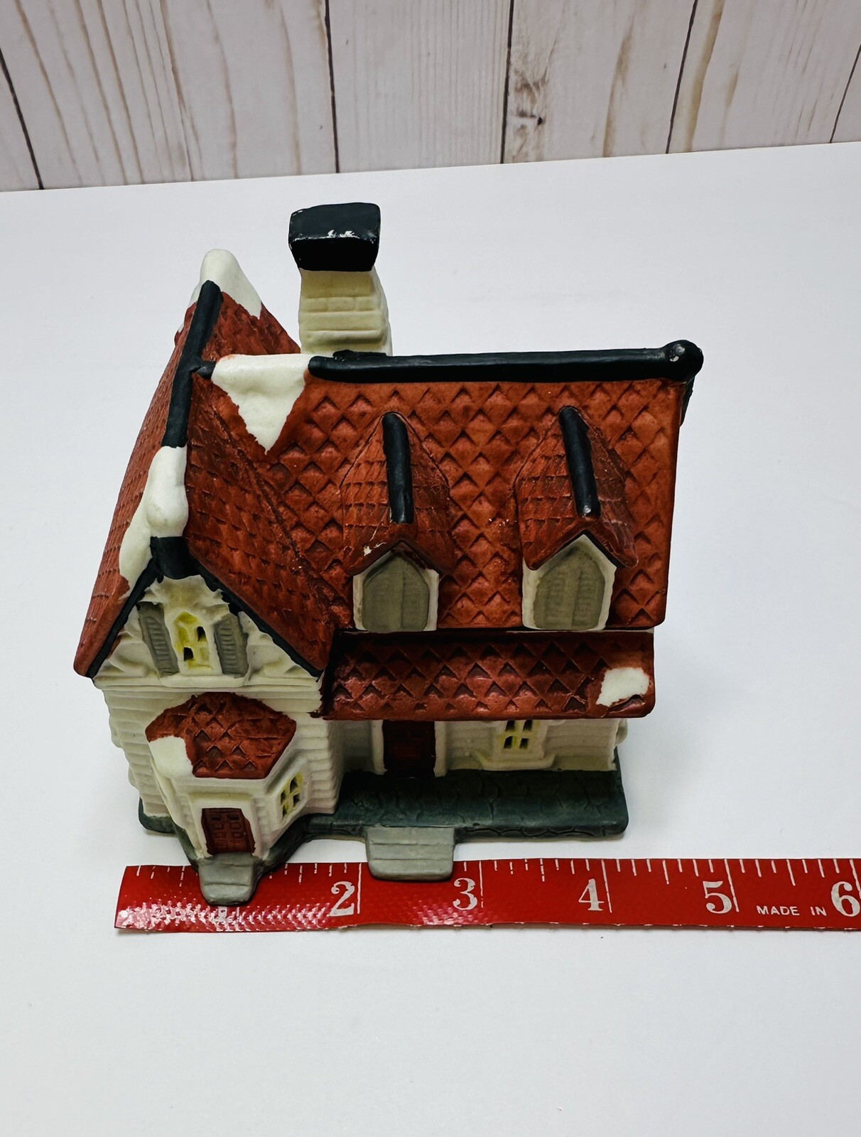 Vintage Christmas 1995 Santa’s Best Village Victorian Holiday Village House