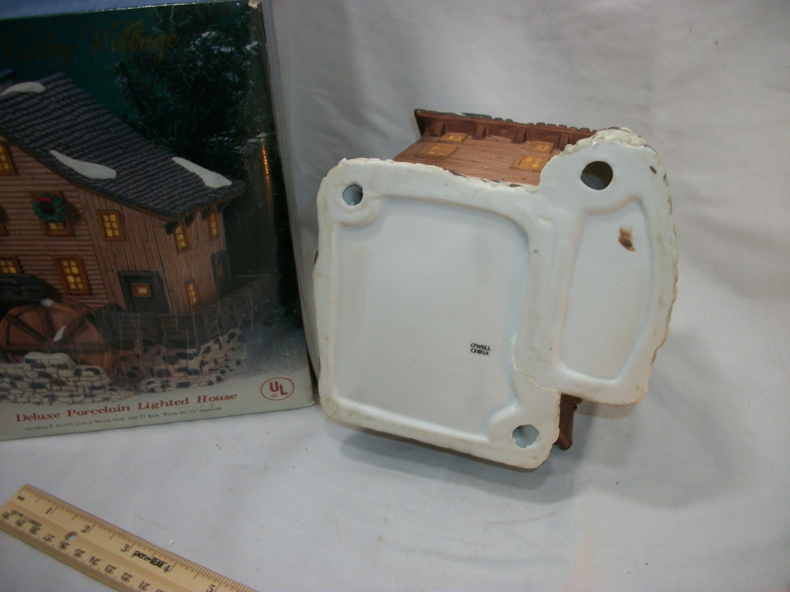 Winter Valley Village – The Mill w box and light complete