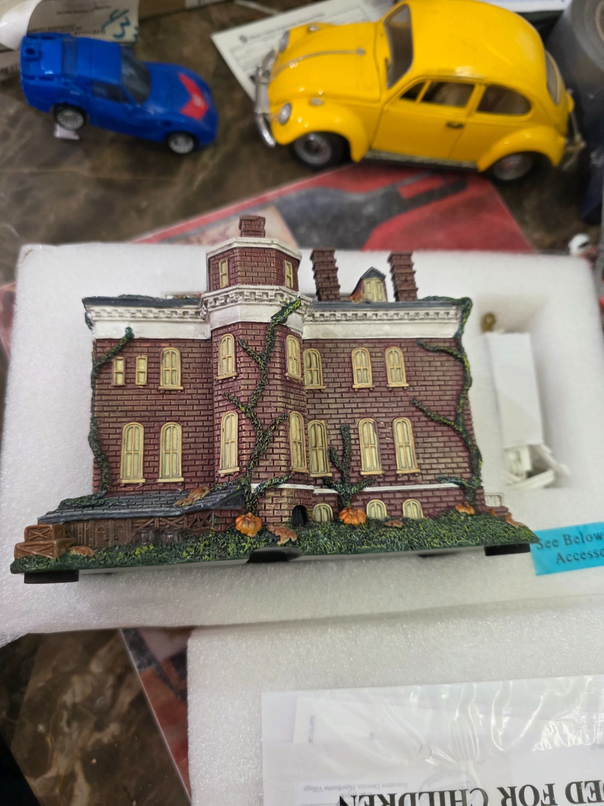 Bradford Exchange: Hawthorne Village – America’s Most Haunted – Lemp Mansion NIB