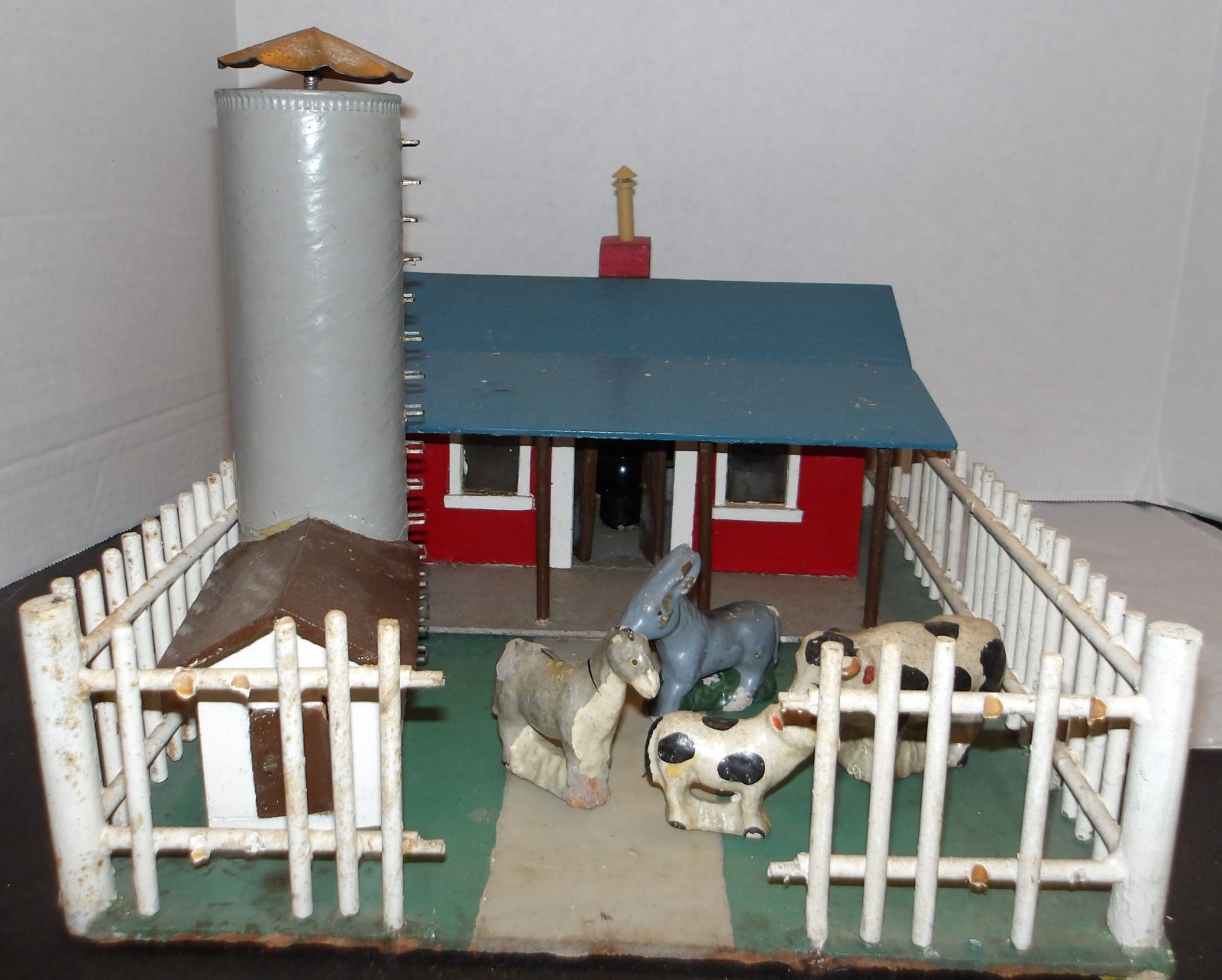 Vintage Folk Art Putz Farm Wood Barn Paper Mache Animals