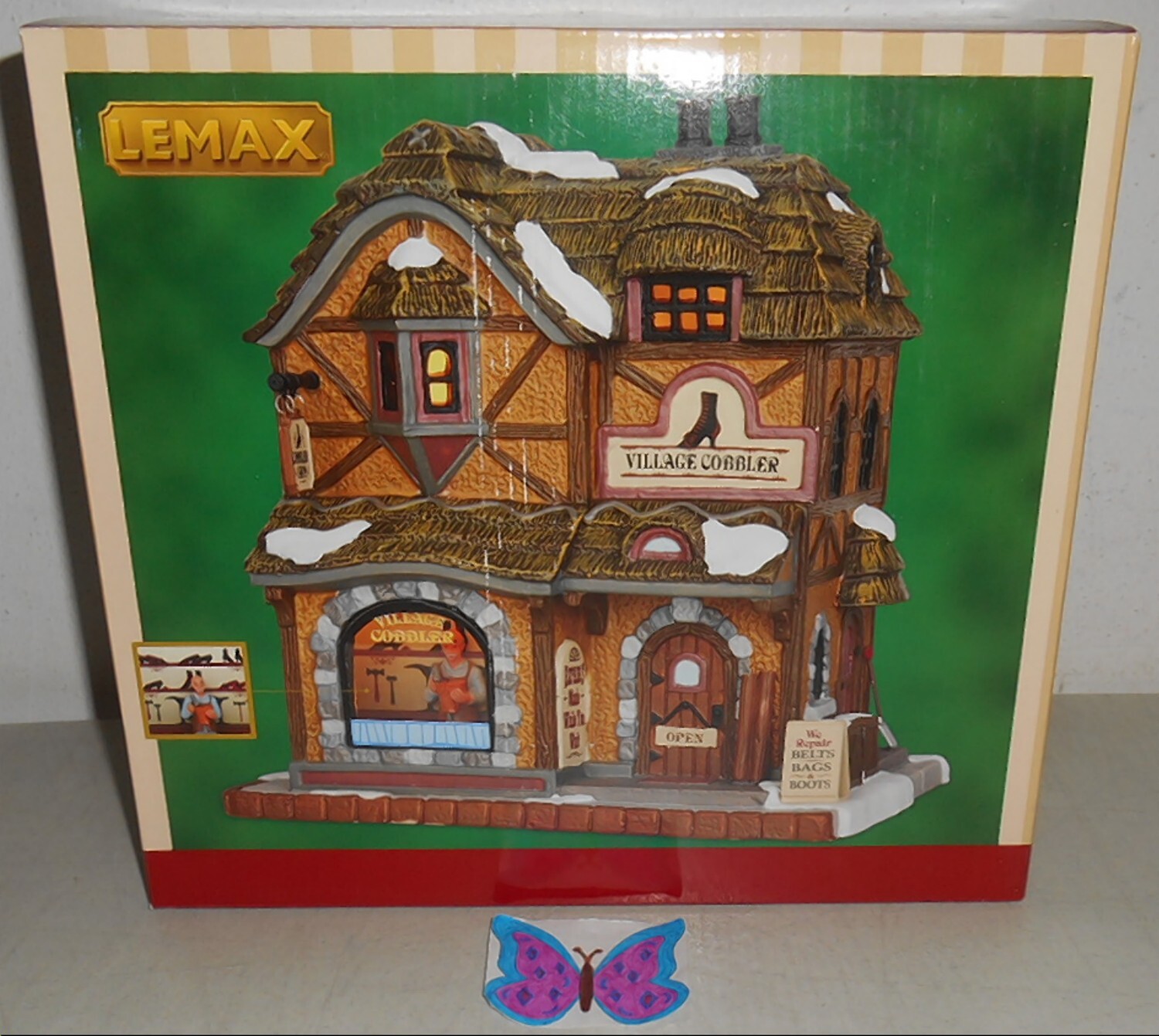 NEW 2020 LEMAX PORCELAIN LIGHTED BUILDING VILLAGE COBBLER #55930