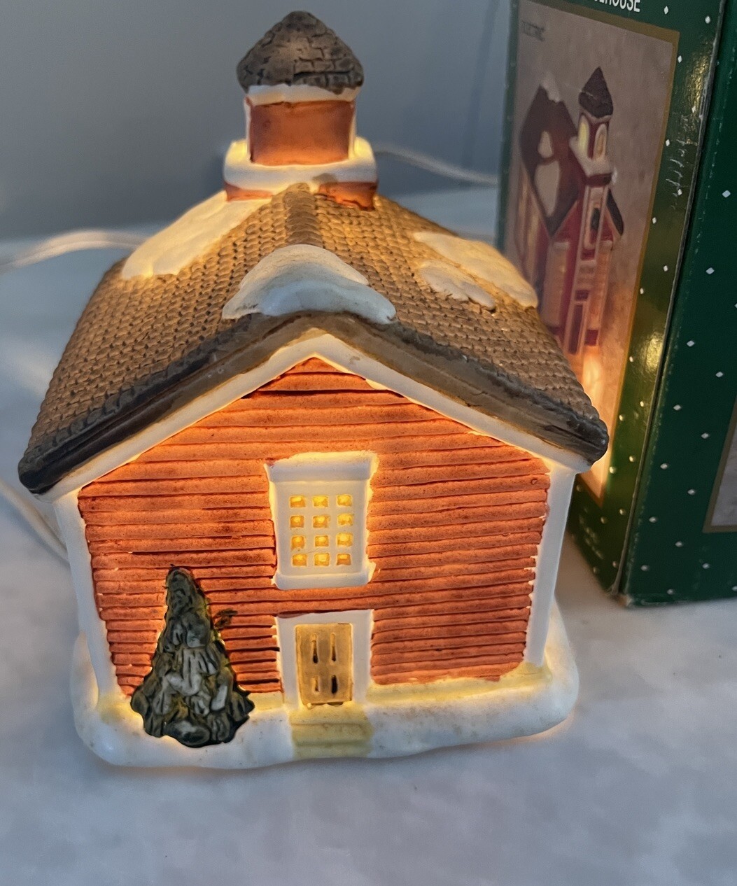 Vintage MiniTown USA Schoolhouse Light-up Christmas Village 90s Tested Works