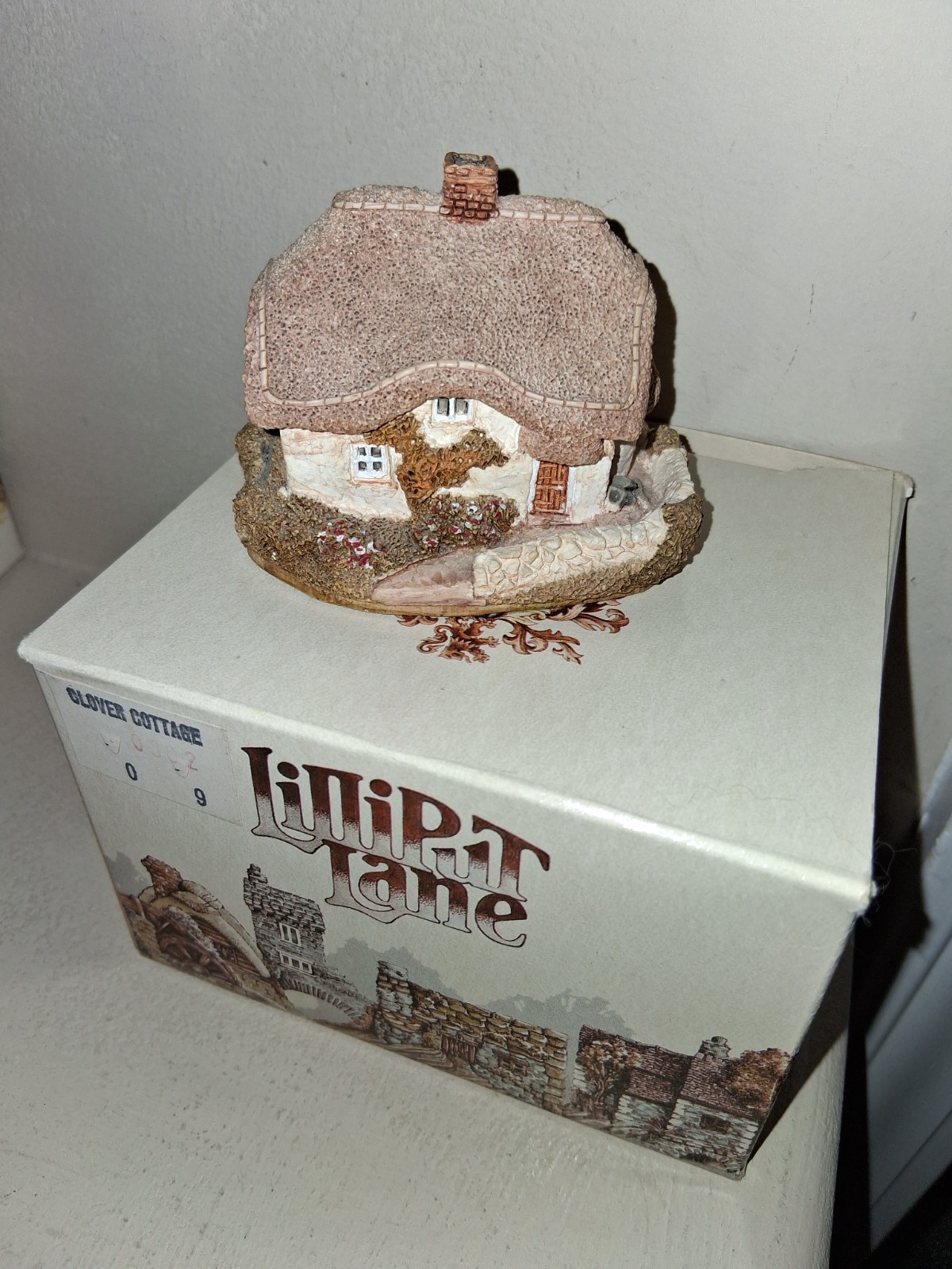 EUC Lilliput Lane Village Clover Cottage w/ Box 3″ 1992