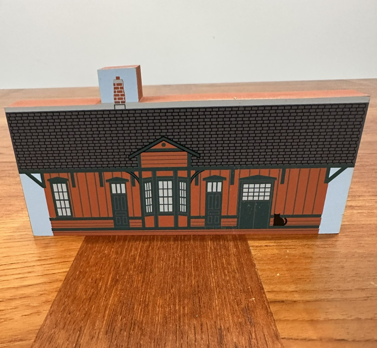 Cat’s Meow Village Santa Fe Depot Lansing Kansas 1996 Rare Custom Wood Sitter