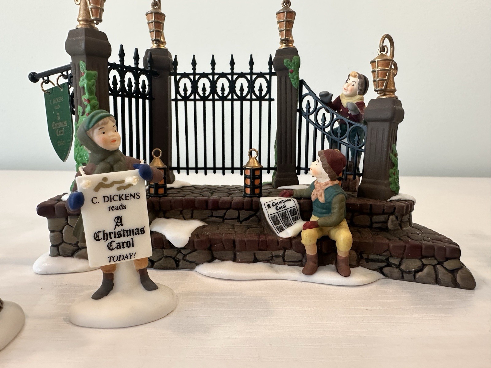 Department 56 Dickens’ – A Christmas Carol Reading Set Of 7 Complete