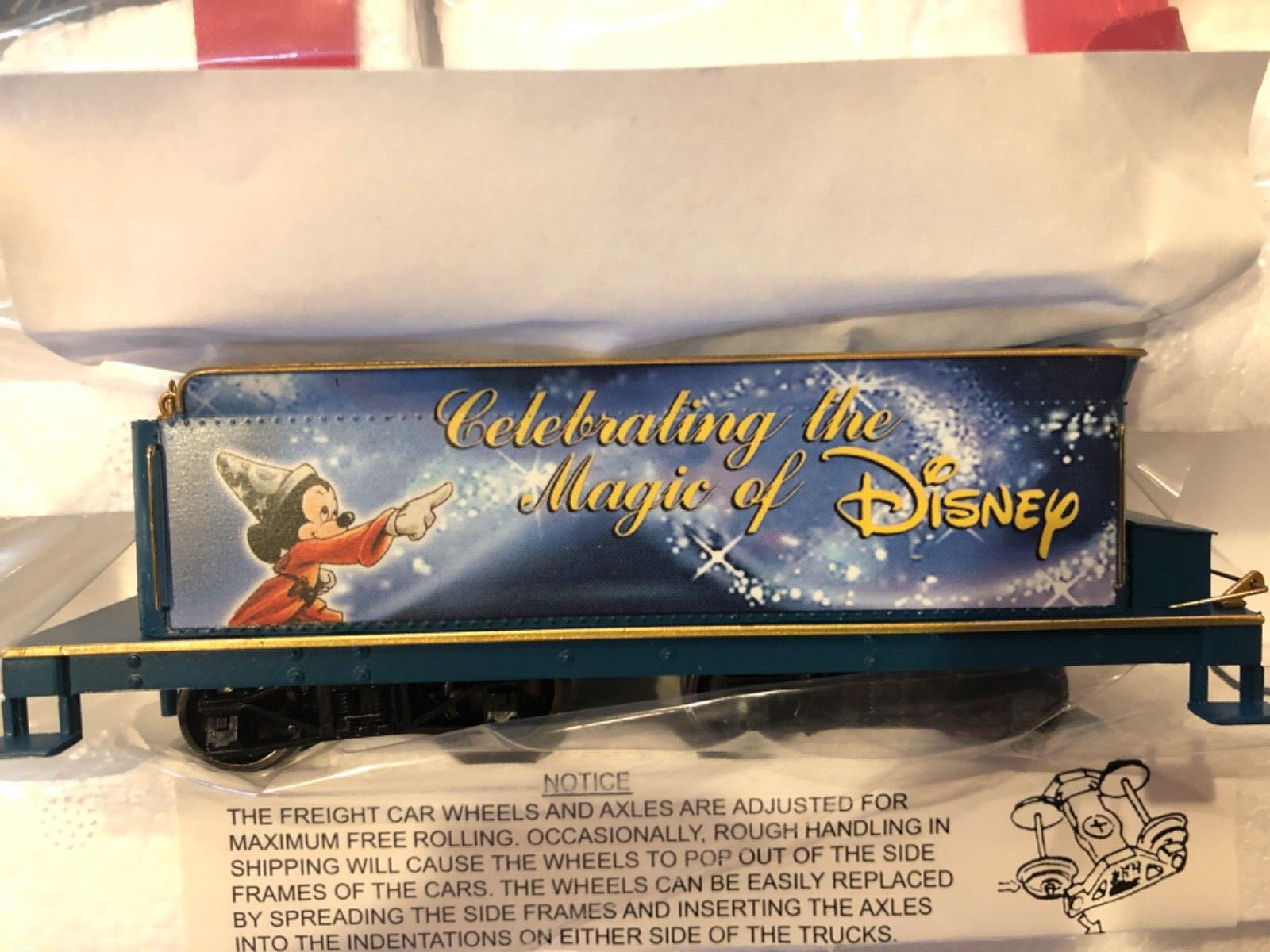 HAWTHORNE VILLAGE HO MAGIC OF DISNEY Loco, Tender,& Snow white Car