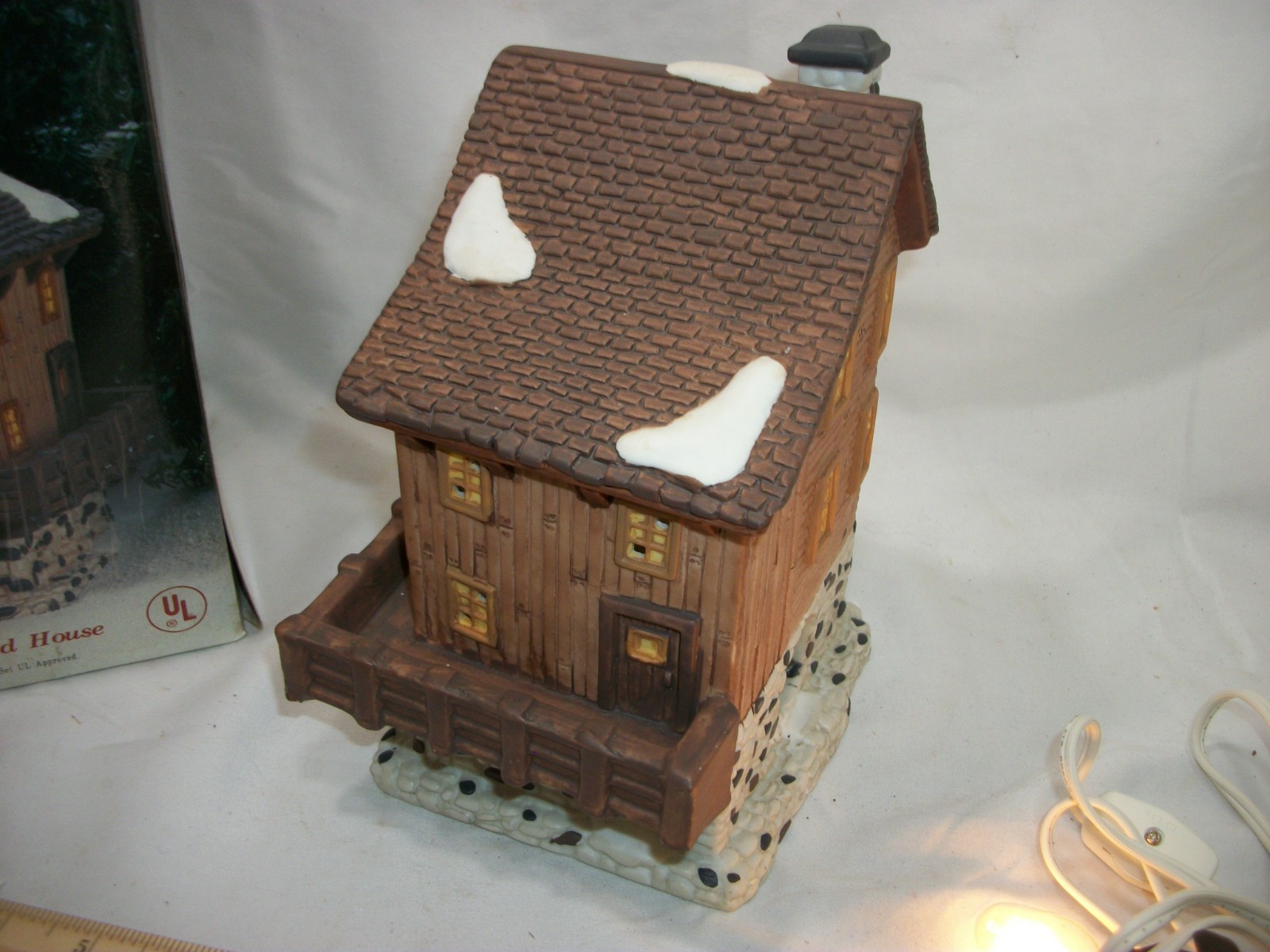 Winter Valley Village – The Mill w box and light complete