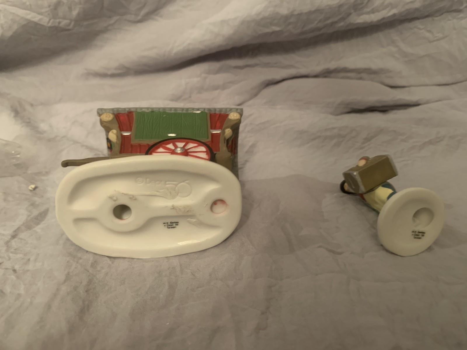 Dept 56 – Heritage Village – TOWN TINKER – Set of 2 (5646-4)
