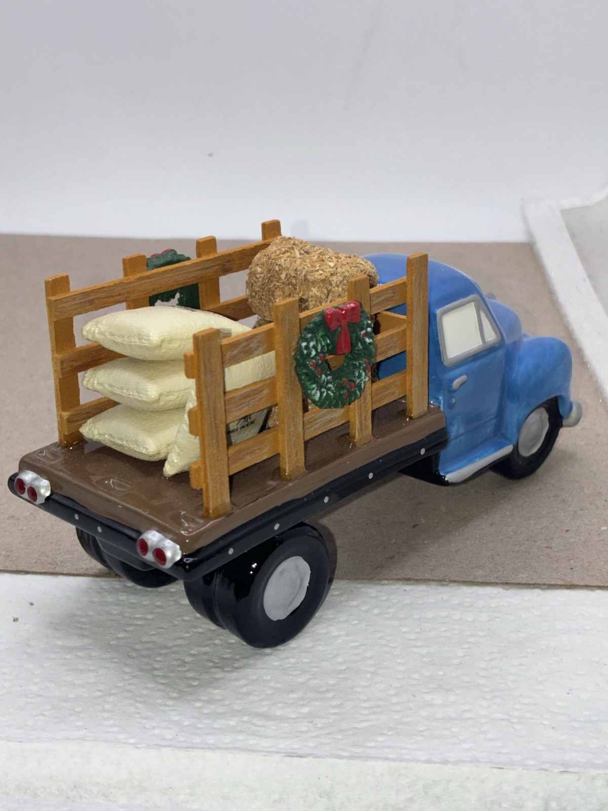 Department 56 Snow Village Farmer’s Flatbed Miniature Truck 54955