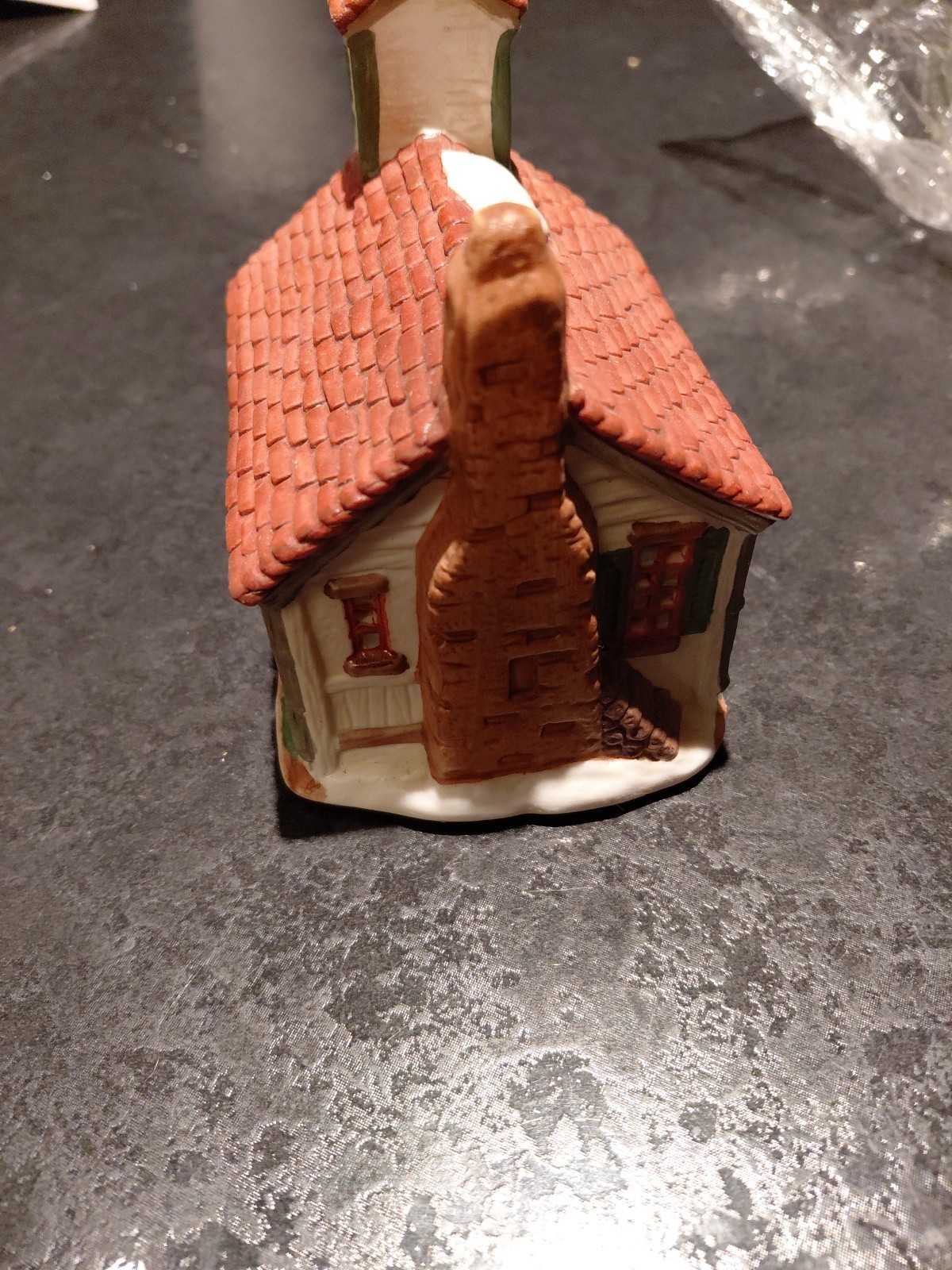 Vintage 1995 Christmas School Porcelain Hometown America figurine 4 1/2″ Dwk