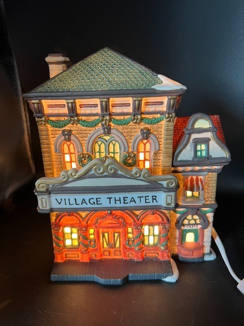 Village Theater Christmas House Porcelain Heartland Valley O’well 1999 VGC