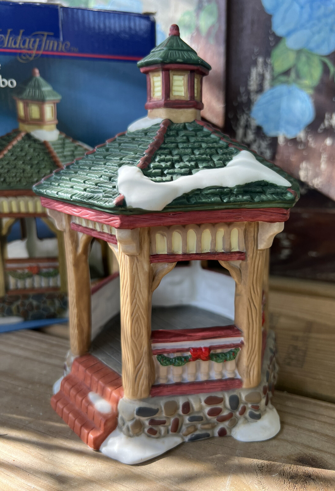 Holiday Time Vintage Christmas Village Porcelain Gazebo NIB 7” Tall