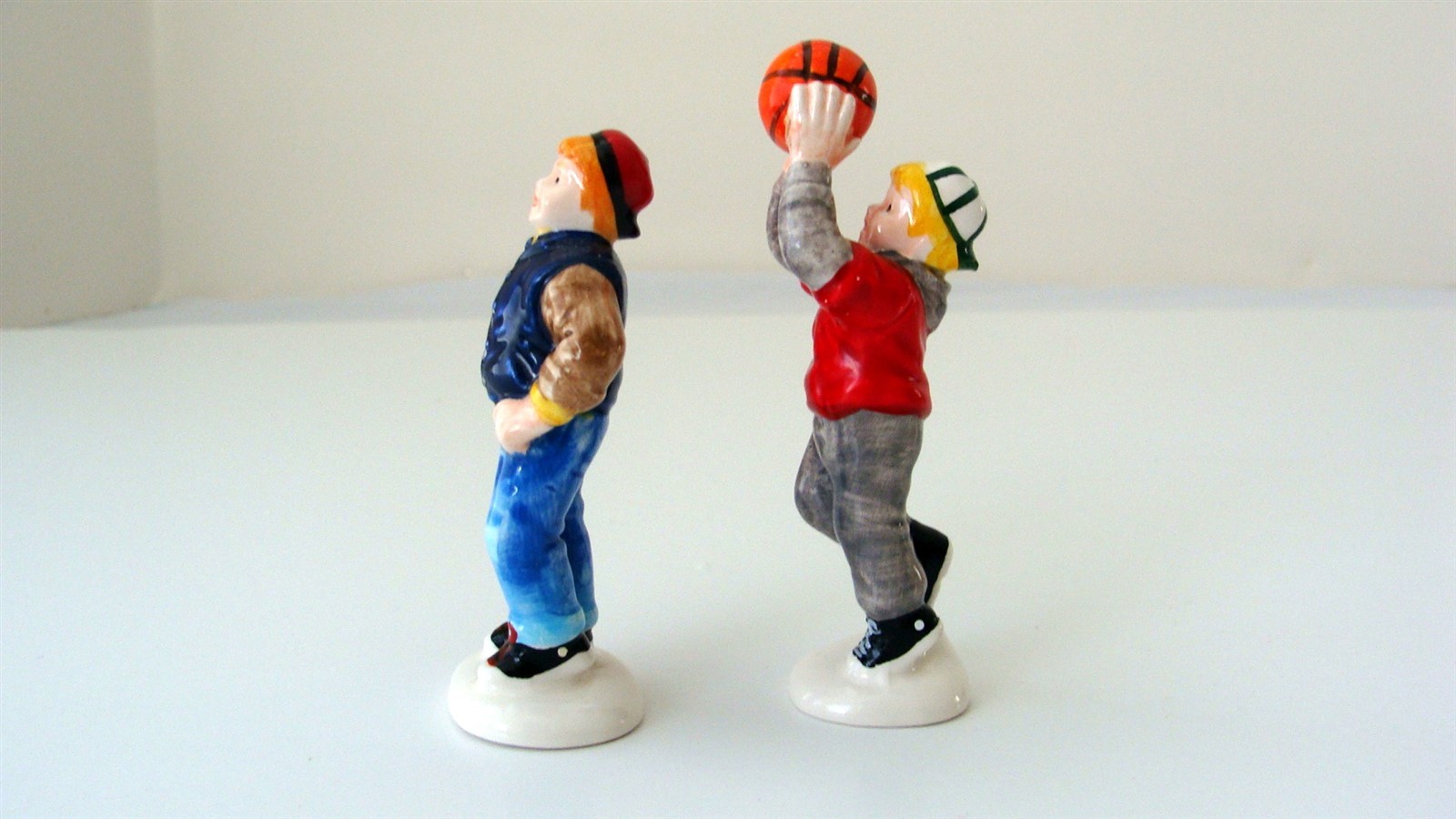Department 56 Replacement Basketball Players Lot of 2 54893 Missing Post