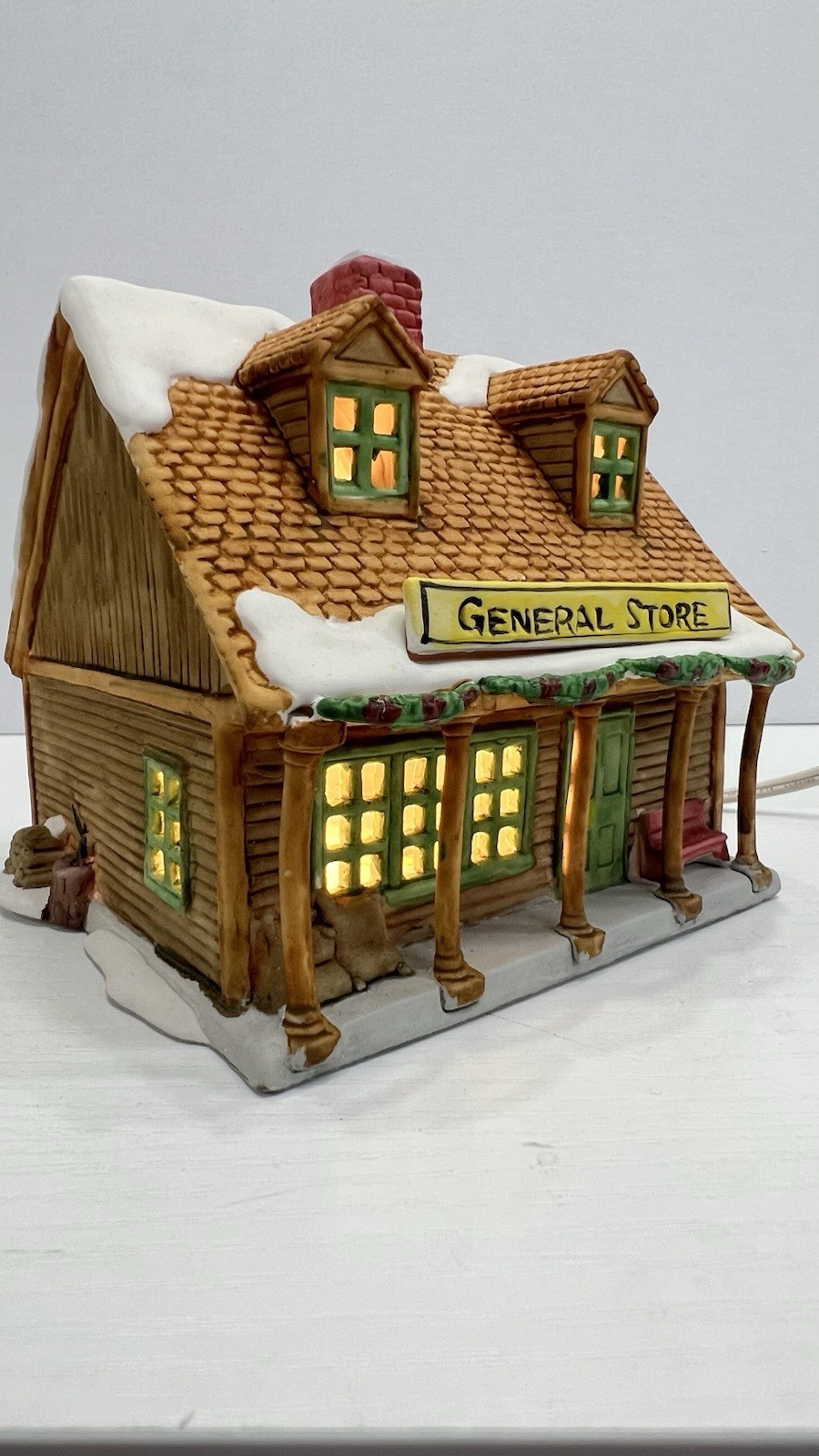 Dept 56 “ General Store” New England Village Series 65307 Retired 1986 Excellent