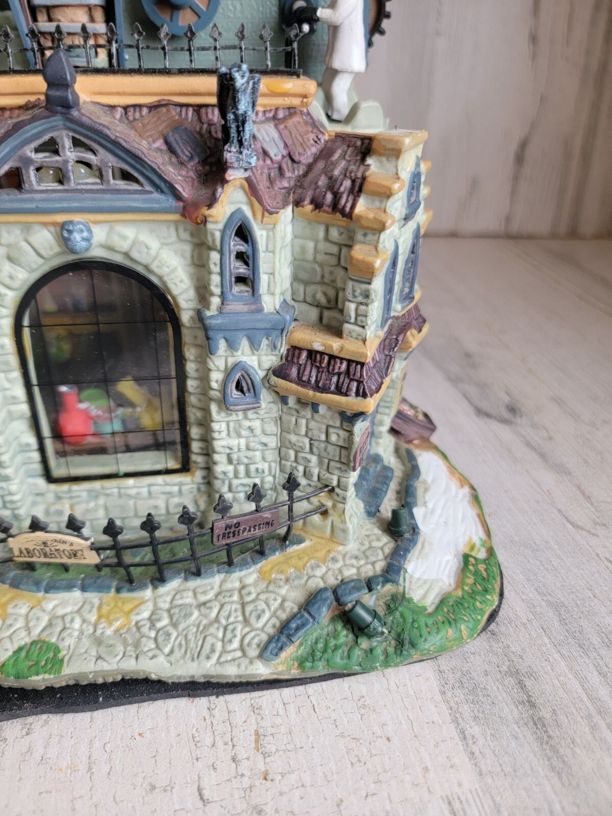 Lemax AS IS Frankenstein’s Laboratory Halloween spooky town Village accessory