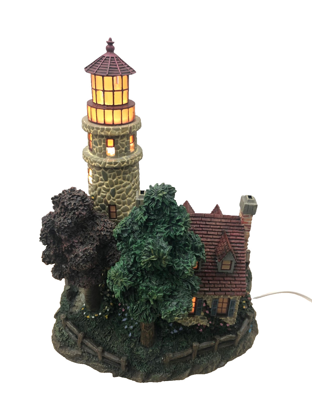 Hawthorne Village Thomas Kinkade Guiding Point Lighthouse 2000 Seaside E4832