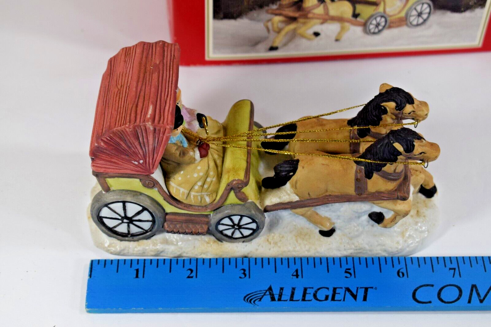 Dickens Collectables Horse Drawn Carriage