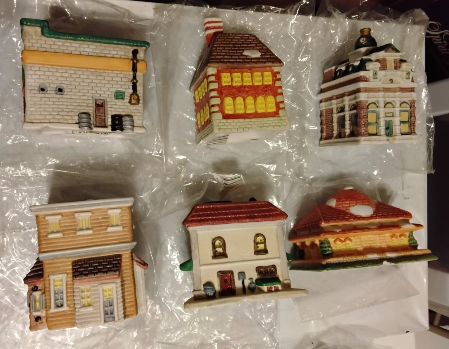 Christmas Village Porcelain Light Houses & Metal/Other Figurine Lot Used 4 Boxes