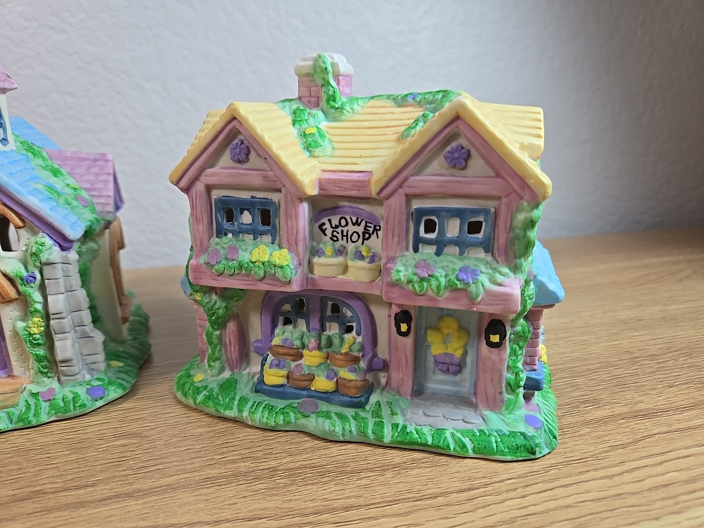 Vintage 1996 Mervyn’s 3 Pc Easter Village Pieces. School Church Flower Shop