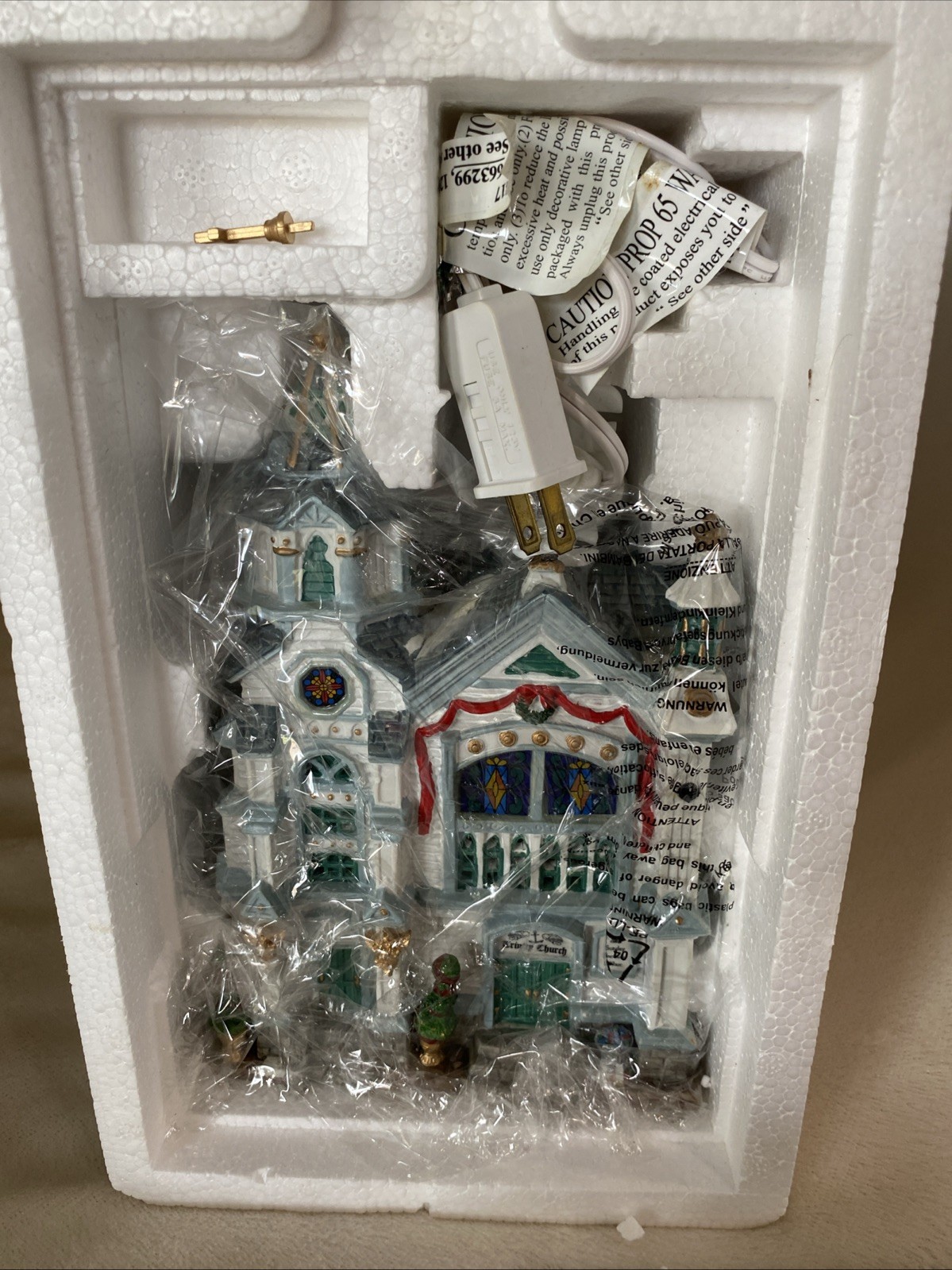 Christmas Village Lighted Le max Coventry Cove Trinity Church Vintage