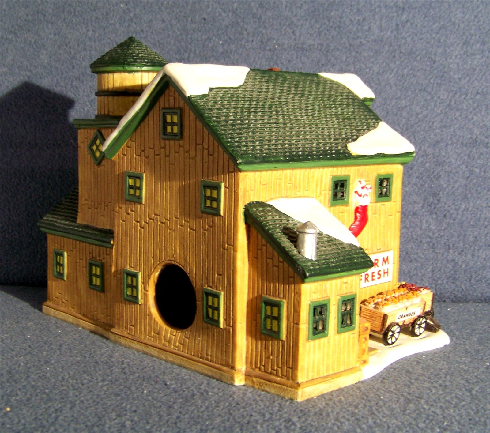 Lemax – Farmer’s Market – Harvest Crossing Collection – 85277 – EUC