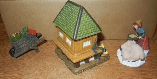 12 PCS VILLAGE FARM SCENE CHRISTMAS VILLAGE VARIOUS ACCESSORIES