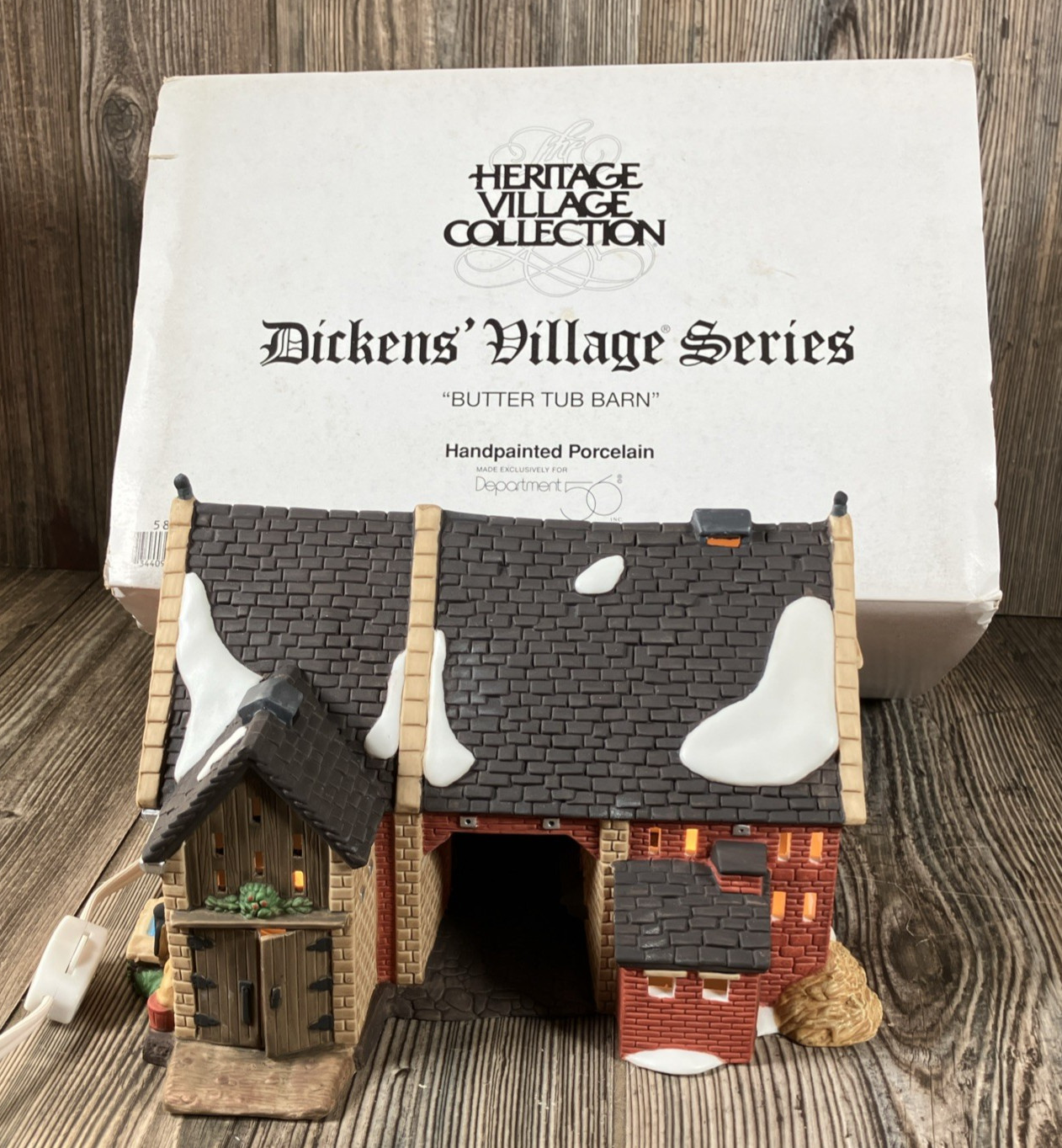 Dept 56 Dickens Village Butter Tub Barn Figurine 1996 Double Light, Box #58338