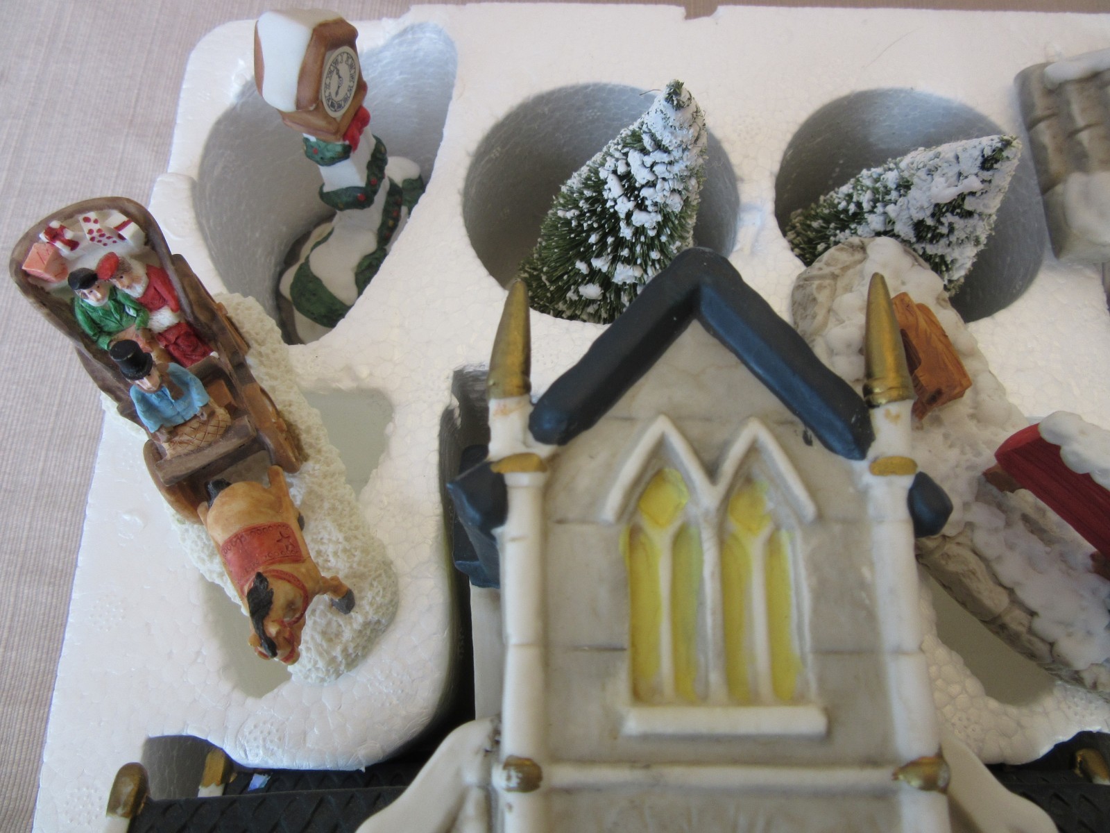 GRANDEUR NOEL VICTORIAN ENSEMBLE Collector’s Edition