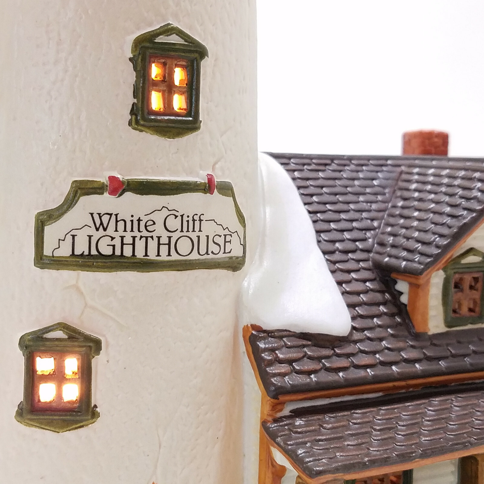 Lemax 1997 White Cliff Lighthouse Flashing Plymouth Corners SKU#5018554 Coastal