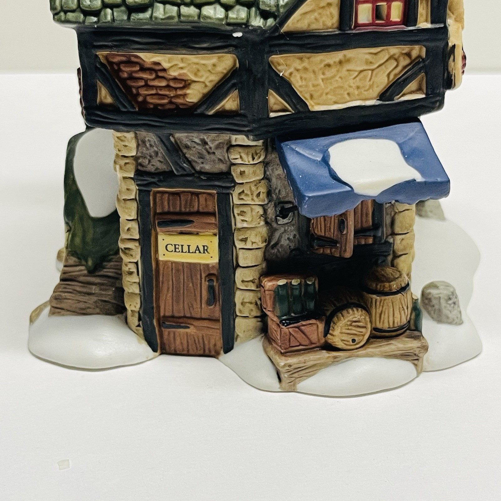 Department 56 Dickens’ Village E. Tipler Agent for Wine & Spirits W/ Box & Cord!