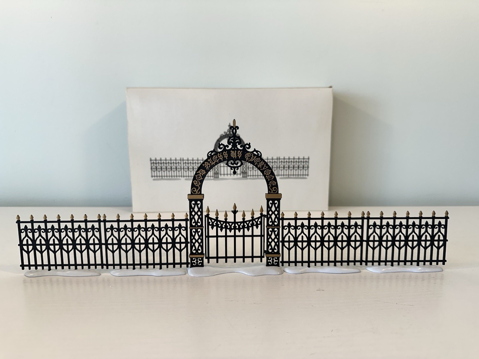 Department 56 Victorian Wrought Iron Fence & Gate 5252-3