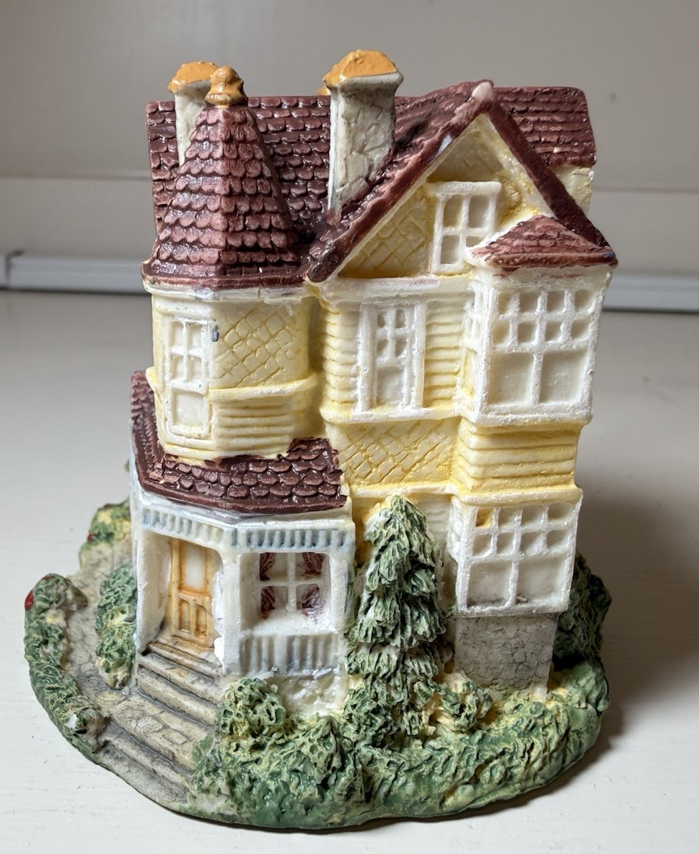 The Americana Collection AH40 The Clark Mansion NIB