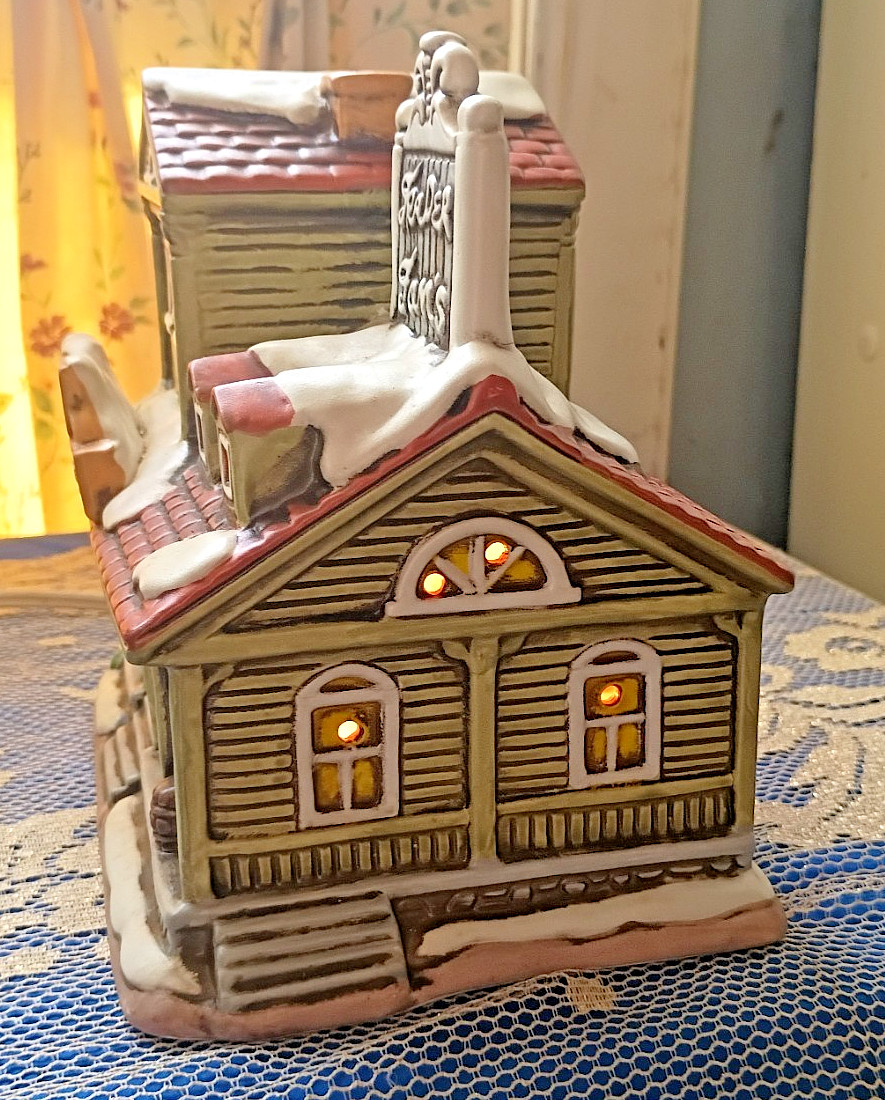 Lefton Colonial Village Trader Tom’s General Store 1987 Christmas
