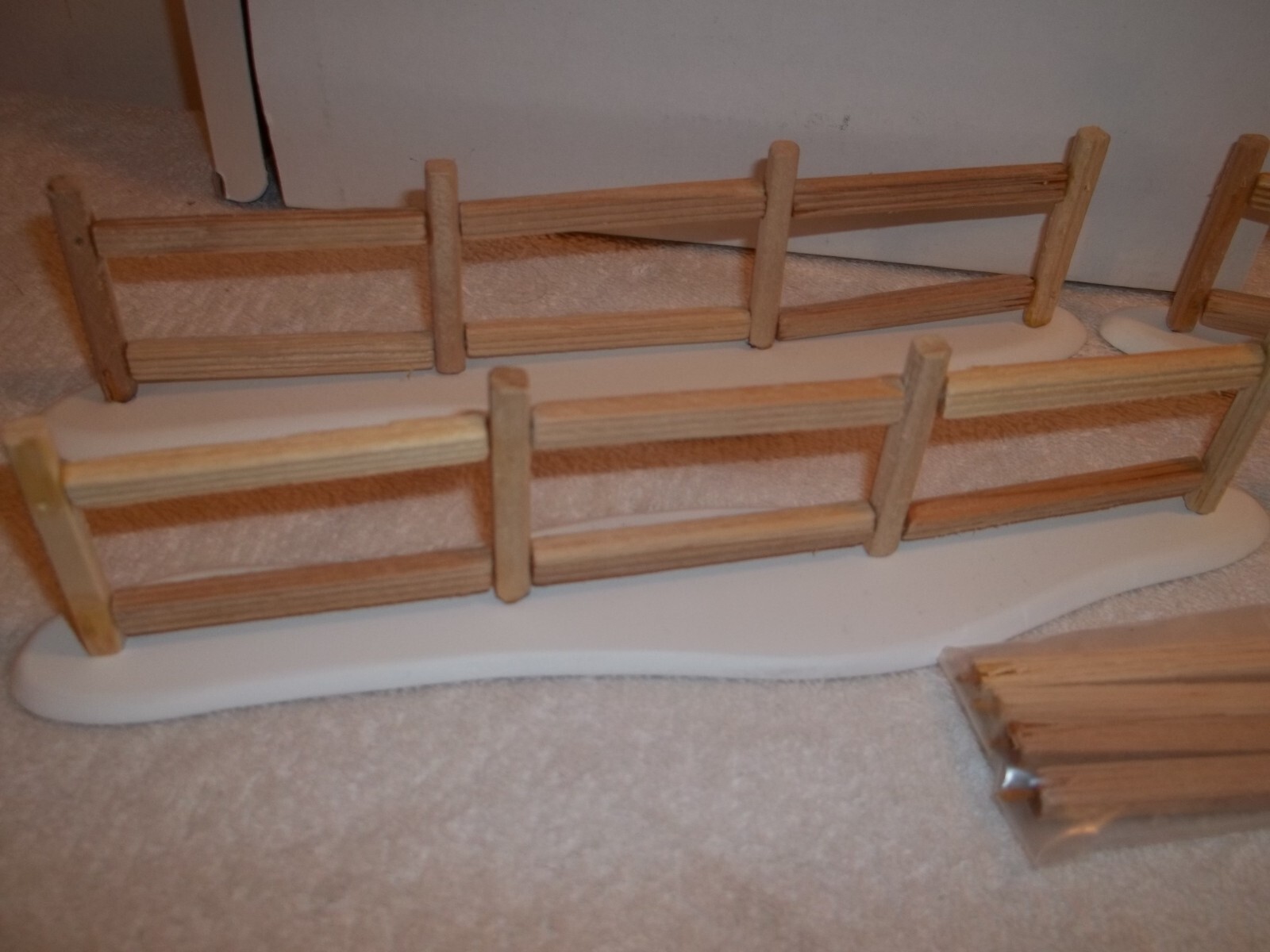 Vtg Department 56 Village Split Rail Fence Set of 4 With Birdhouse & Mailbox