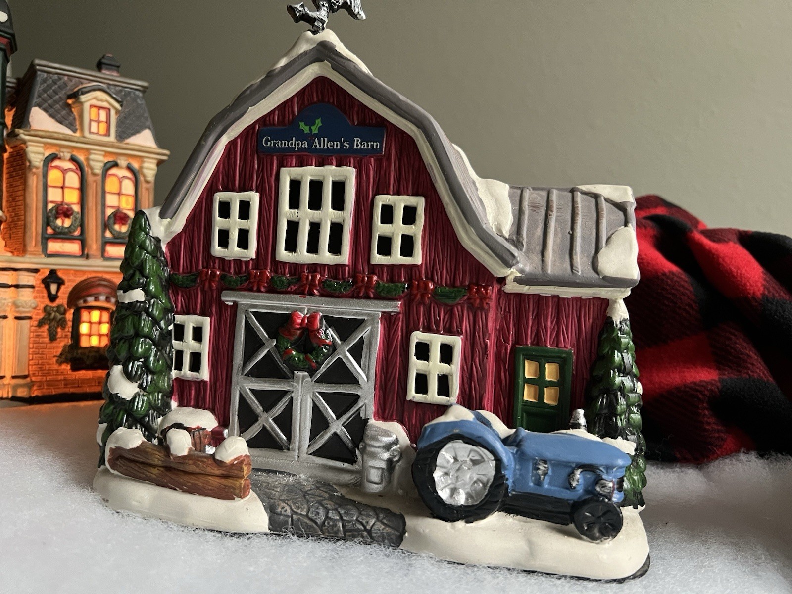 Christmas Village Accessories Set 26 Pieces, Approx. 2.5″ Tall