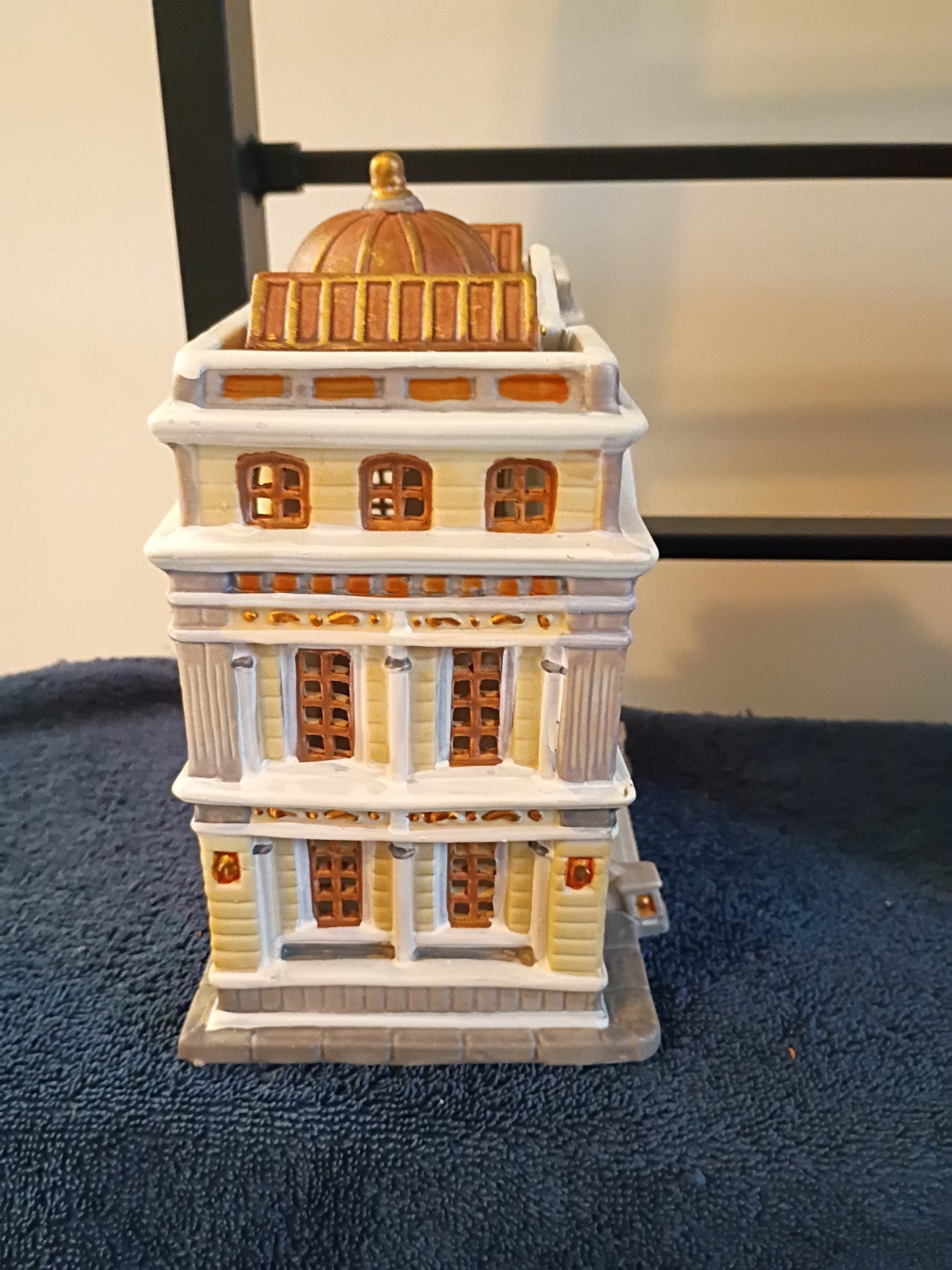 Vintage Lemax Building Thrid National Bank Lights Up