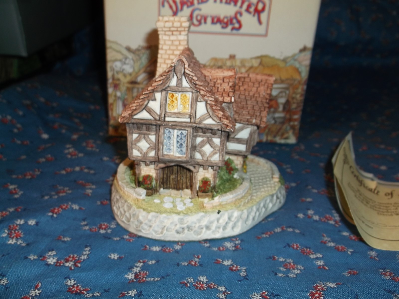 David Winter The Hall COA & Box About 3 1/2 Inches High