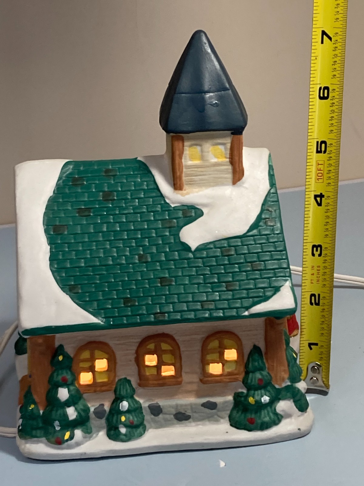 Teddy Bear Lighted Church 5x6x7in VTG 1996 North Pole Express Christmas Village