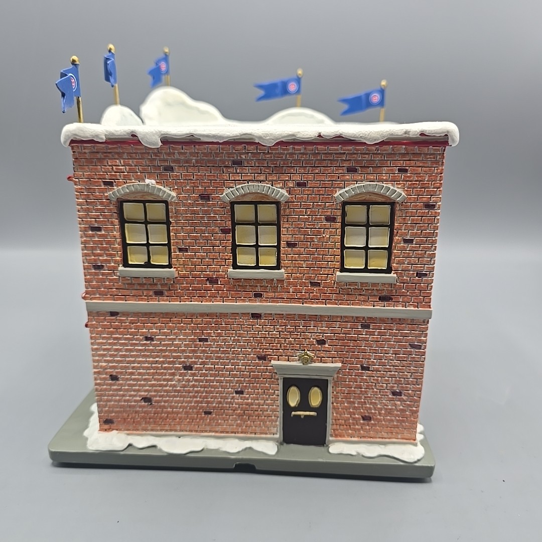 Rare Hawthorne Village Chicago Cubs Souvenir Shop 2004 Christmas Village Lighted