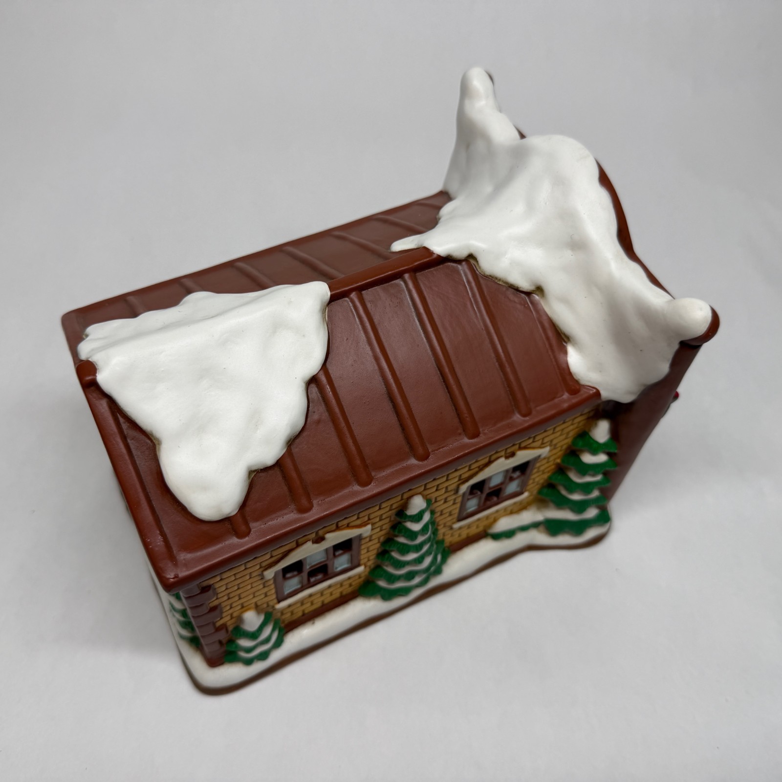 Colonial Village Porcelain Christmas Photo Studio w/ Photographer – 10872