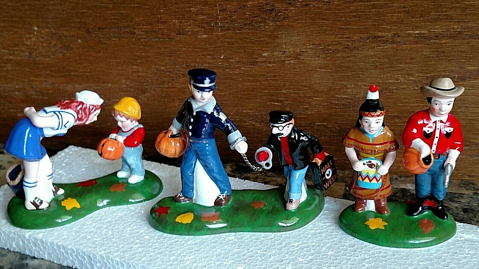 Halloween Kids #55186 Snow Village Department 56 -BUYER GUARANTEE