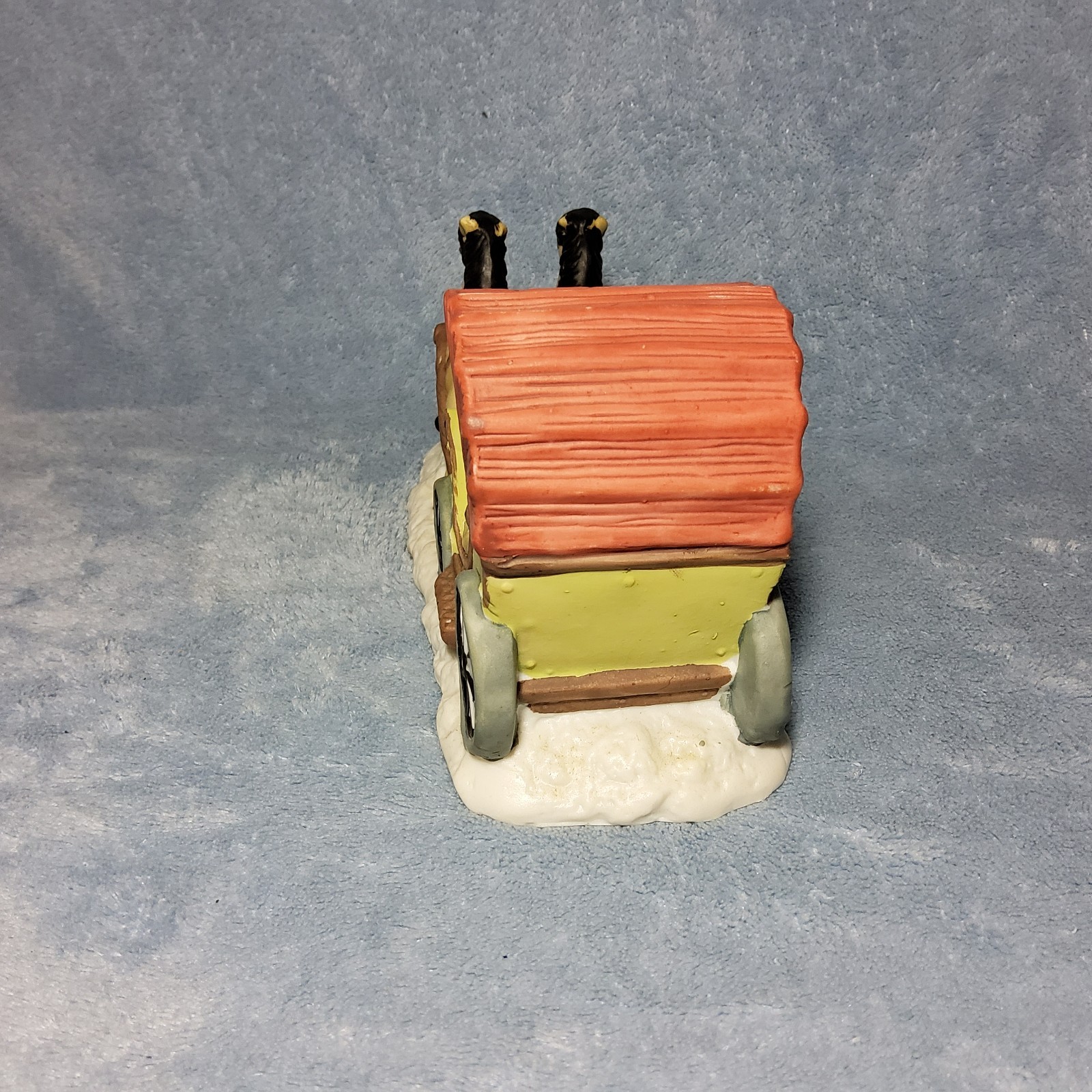 1995 Dickens Collectible 2-Horse Drawn Covered Convertible Carriage Hand Painted