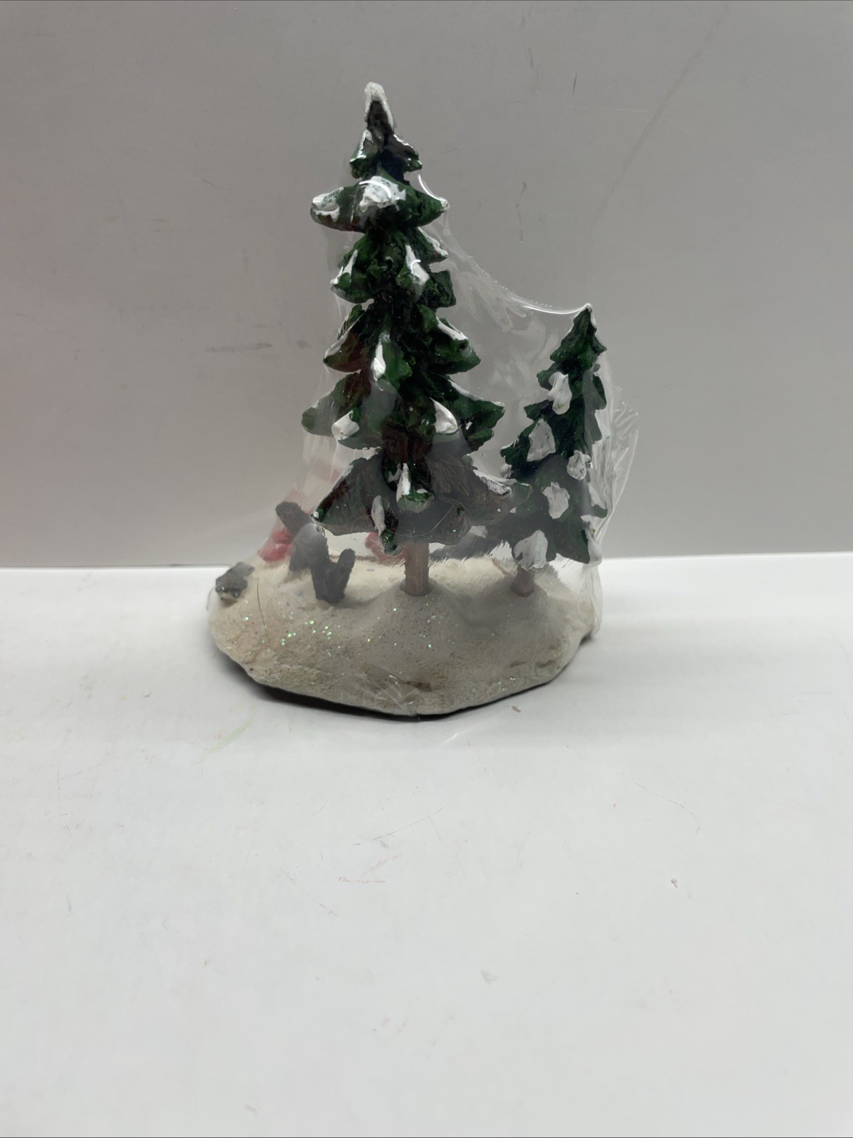 Santa’s Workbench Pine Tree Village Accessory Snow Trees Birds 1998 NIB