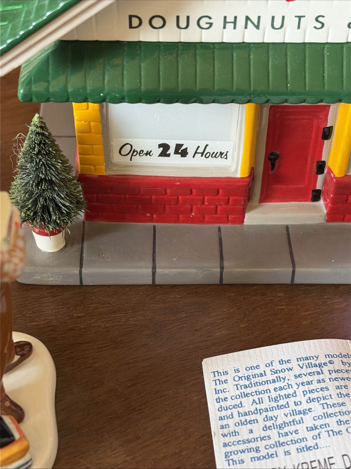 Dept. 56 Krispy Kreme Doughnut Shop Lighted Snow Village Piece & Figurine EUC