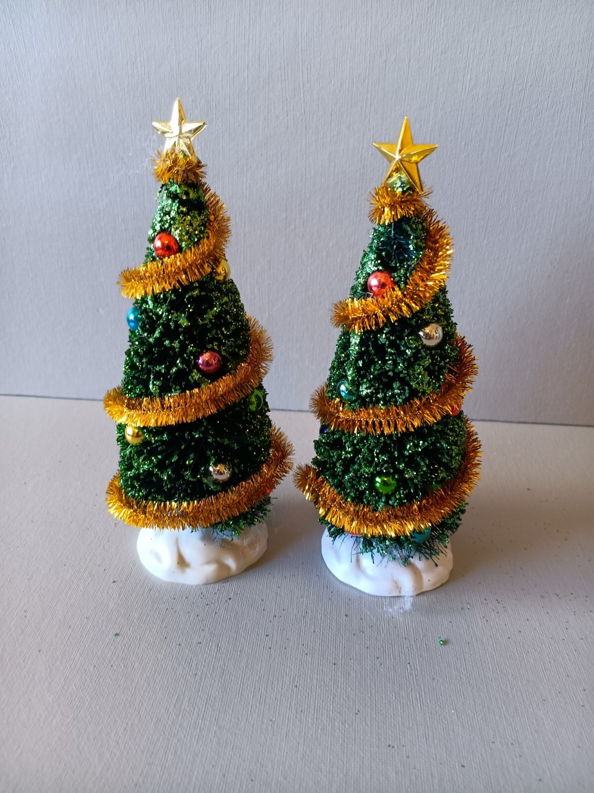 2 Lemax Village Tree Sparkling Green Christmas Garland Tree 6″ Tall