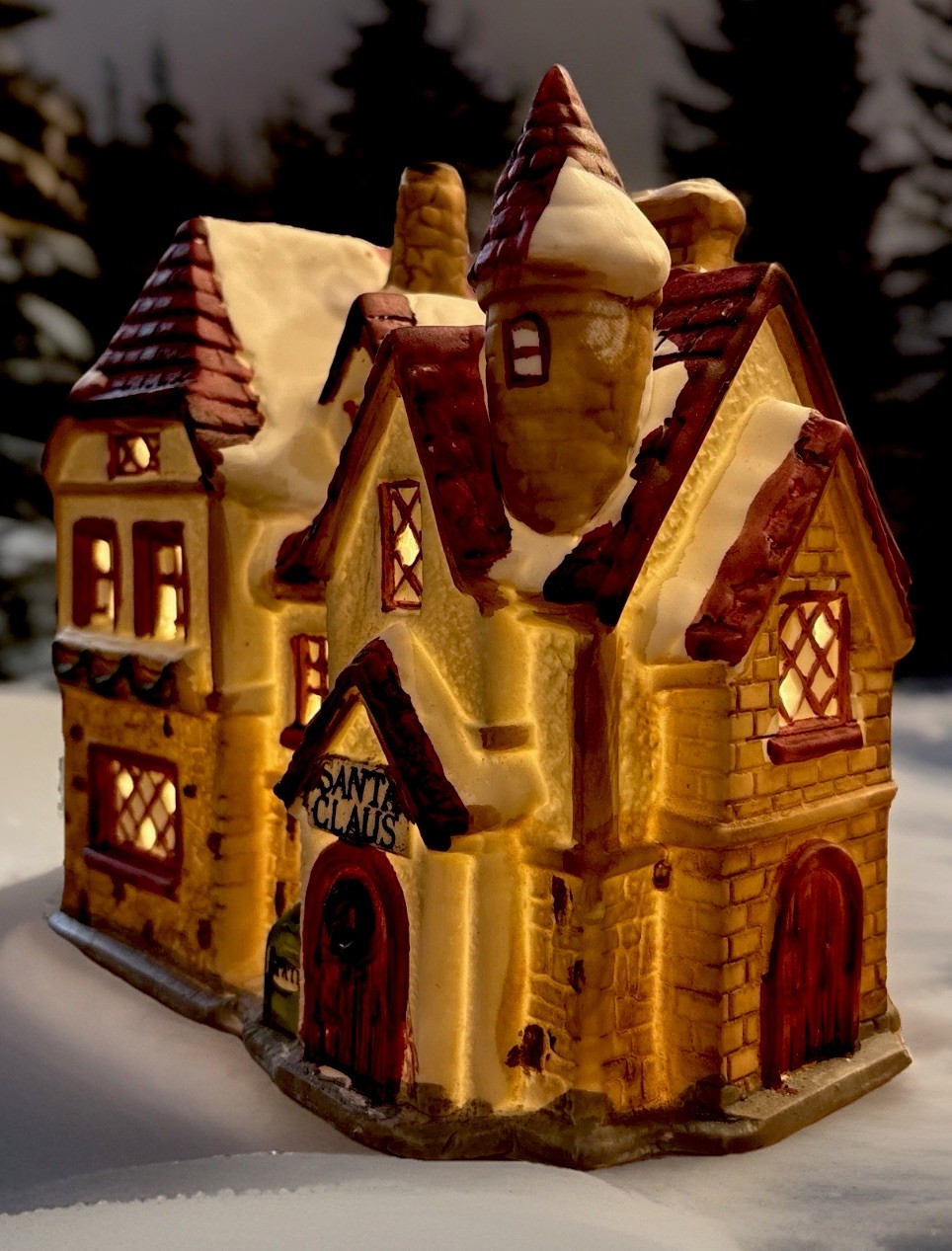 Vintage Trim A Home “Santa’s Village” 15 Piece Hand-Painted Porcelain Box Light